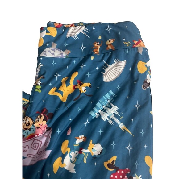 Disney Mickey Mouse and Friends Leggings for Women Disneyland Size Large New - Picture 16 of 16